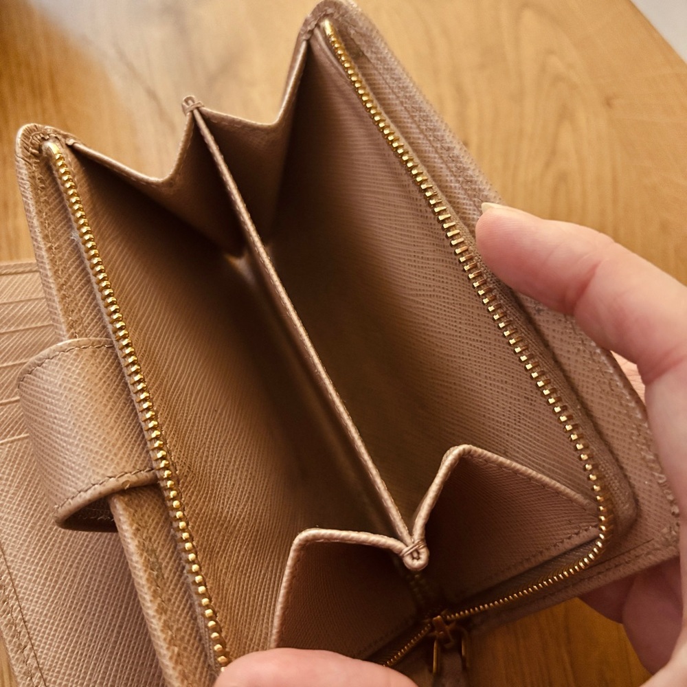 Authentic Small Saffiano Leather Prada Wallet - Picture 4 of 8